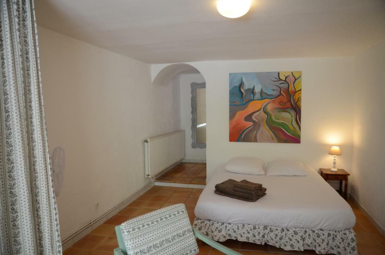 Appartamento Domaine Hemmitage Salernes Esterno foto